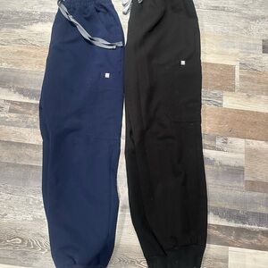 Women’s Figs Navy and Black Jogger Pants gently worn